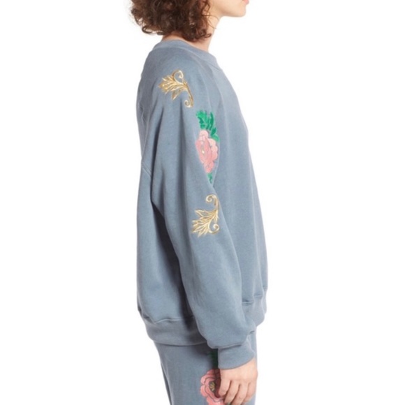 Rare Wildfox Blue Indigo Rose Embroidered Sommers Pullover Sweater - Picture 3 of 8